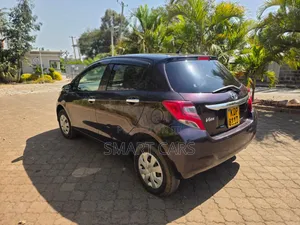 Toyota Vitz 2016 Maroon