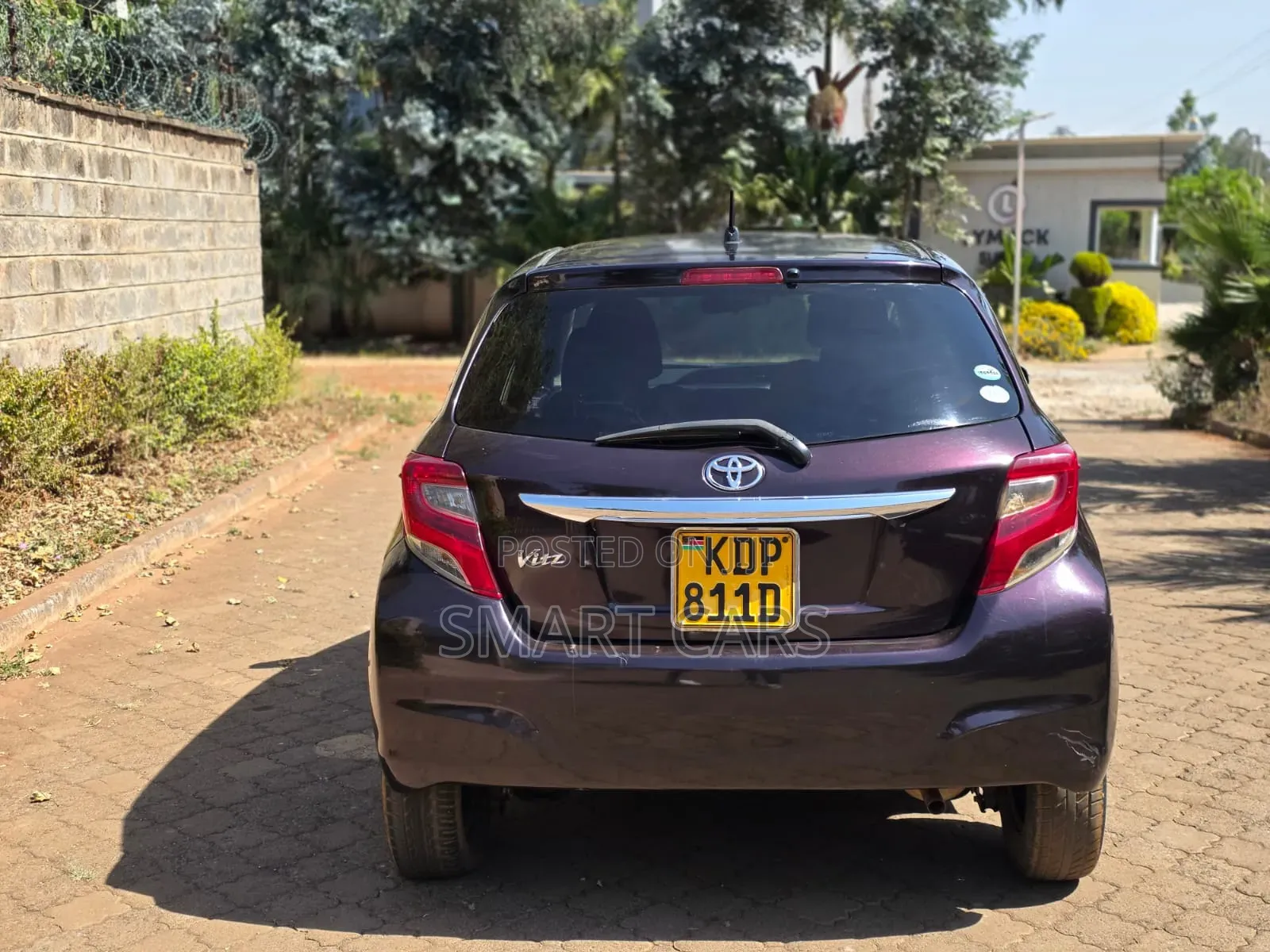Toyota Vitz 2016 Maroon