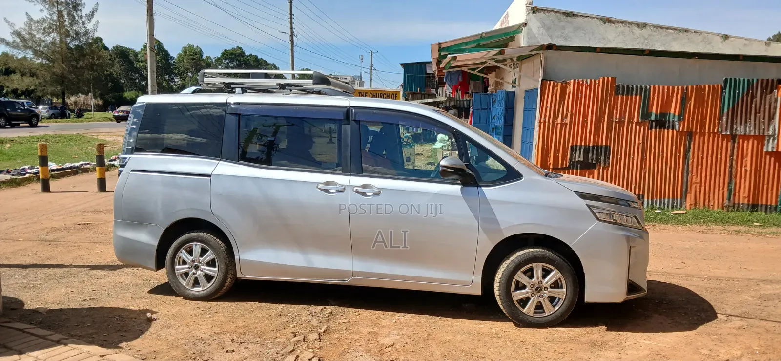 Toyota Voxy 2018 Silver