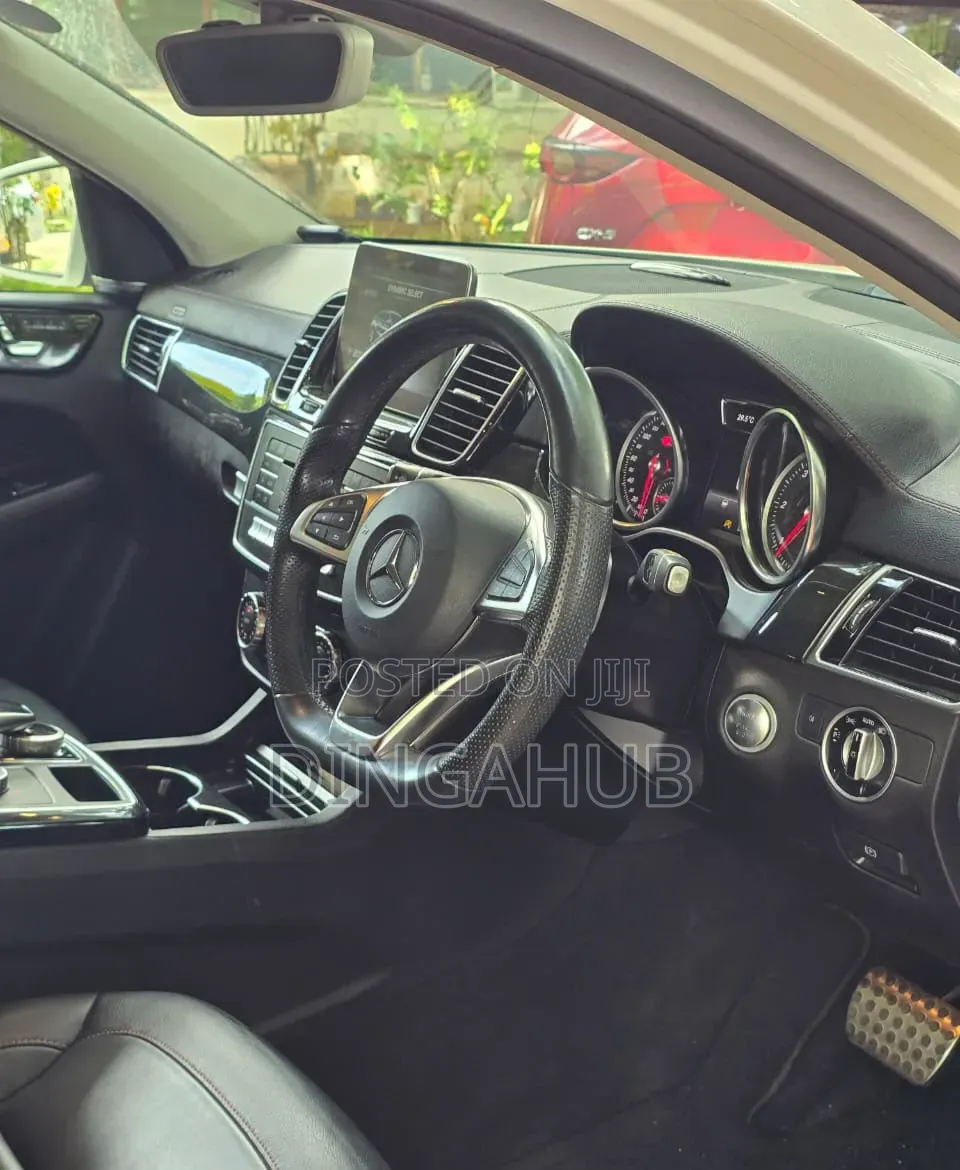 Mercedes-Benz GLE-Class 2019 White