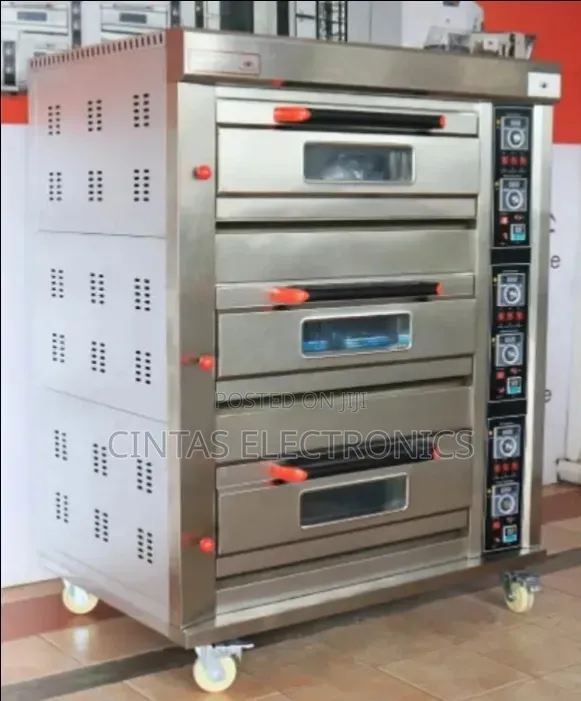 3 Deck 6 Tray Gas Oven