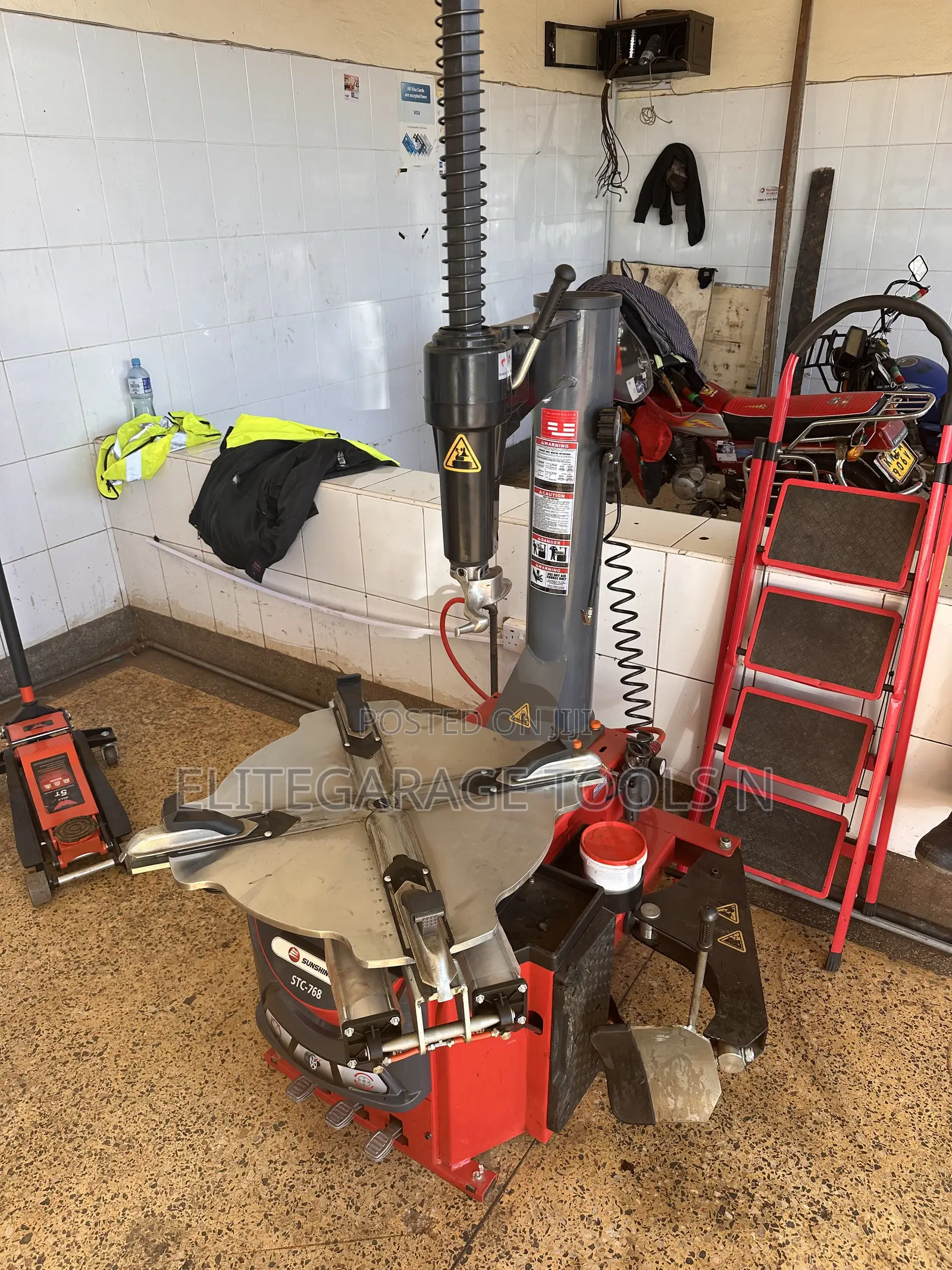 Commercial Sunshine Italy STC-768 Tyre Changer