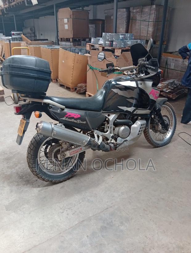 Honda 2002 Black - thumbnail 3