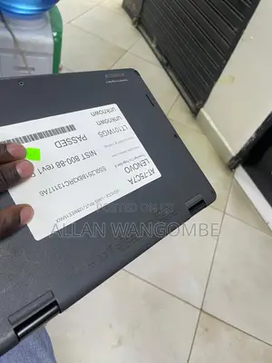 Laptop Lenovo ThinkPad X1 Yoga 8GB Intel Core i3 SSD 256GB