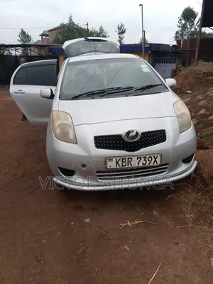 Toyota Vitz 1.0 FWD 3dr 2007 Silver