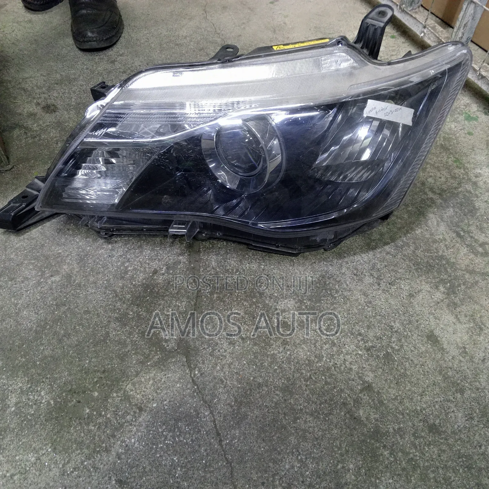 Axio 161 Headlight Xenon Black