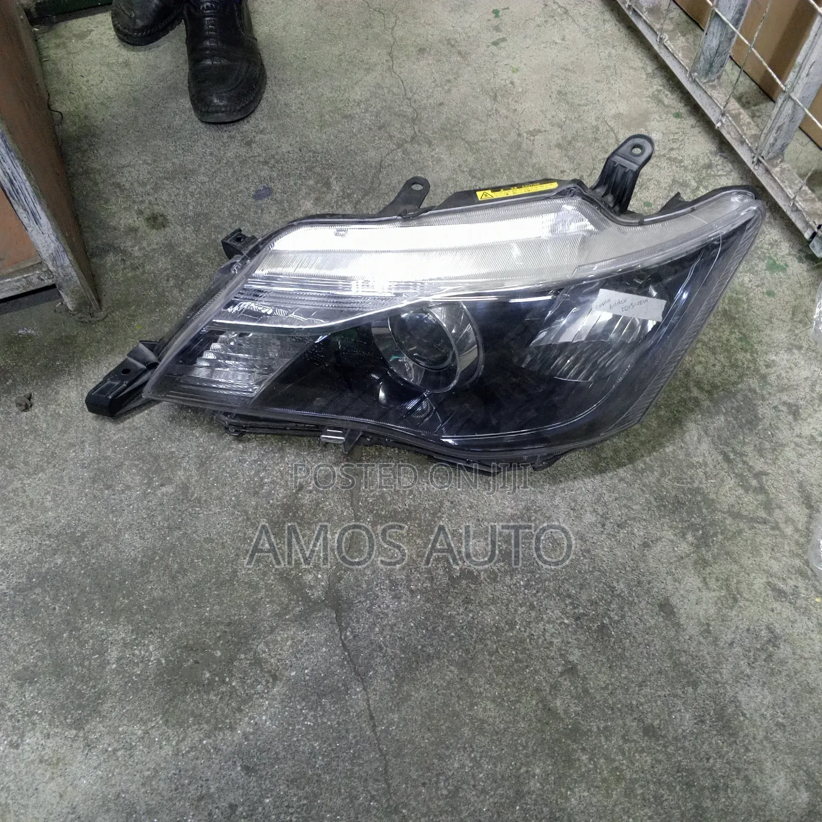 Axio 161 Headlight Xenon Black