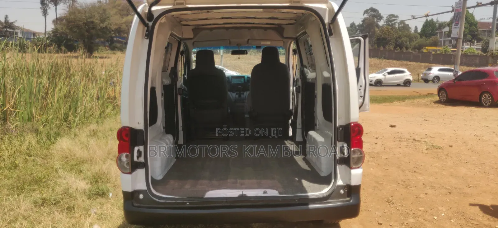 Nissan Caravan (Urvan) 2016 White