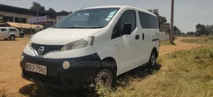 Nissan Caravan (Urvan) 2016 White
