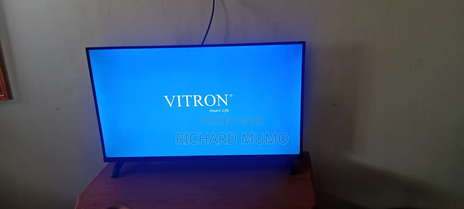 Vitron 32 Inch Smart TV.Frameless