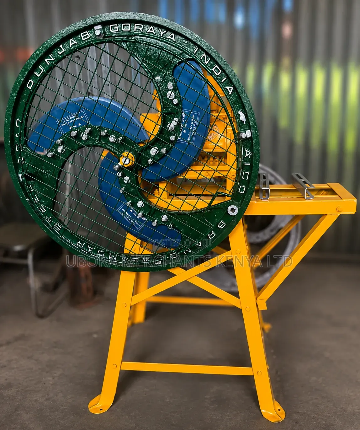 Engine Powered Chaff Cutter With Side Stand