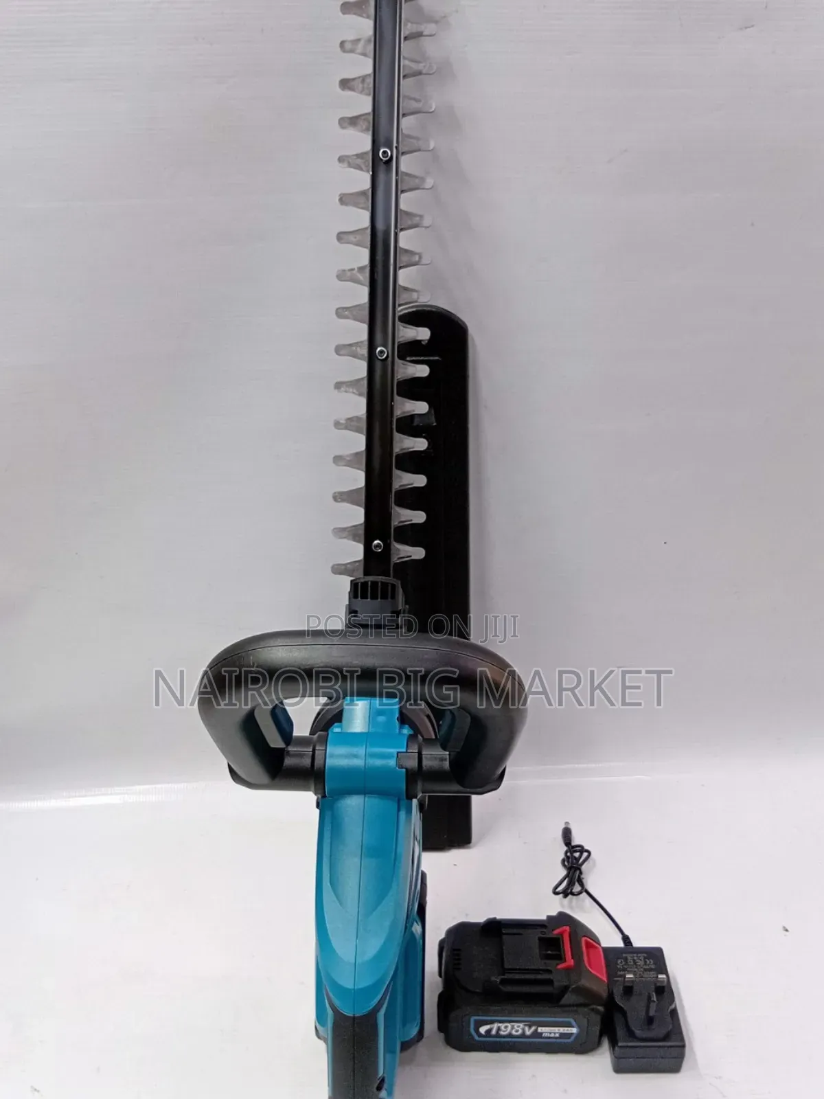 Makita Cordless Hedge Trimmer
