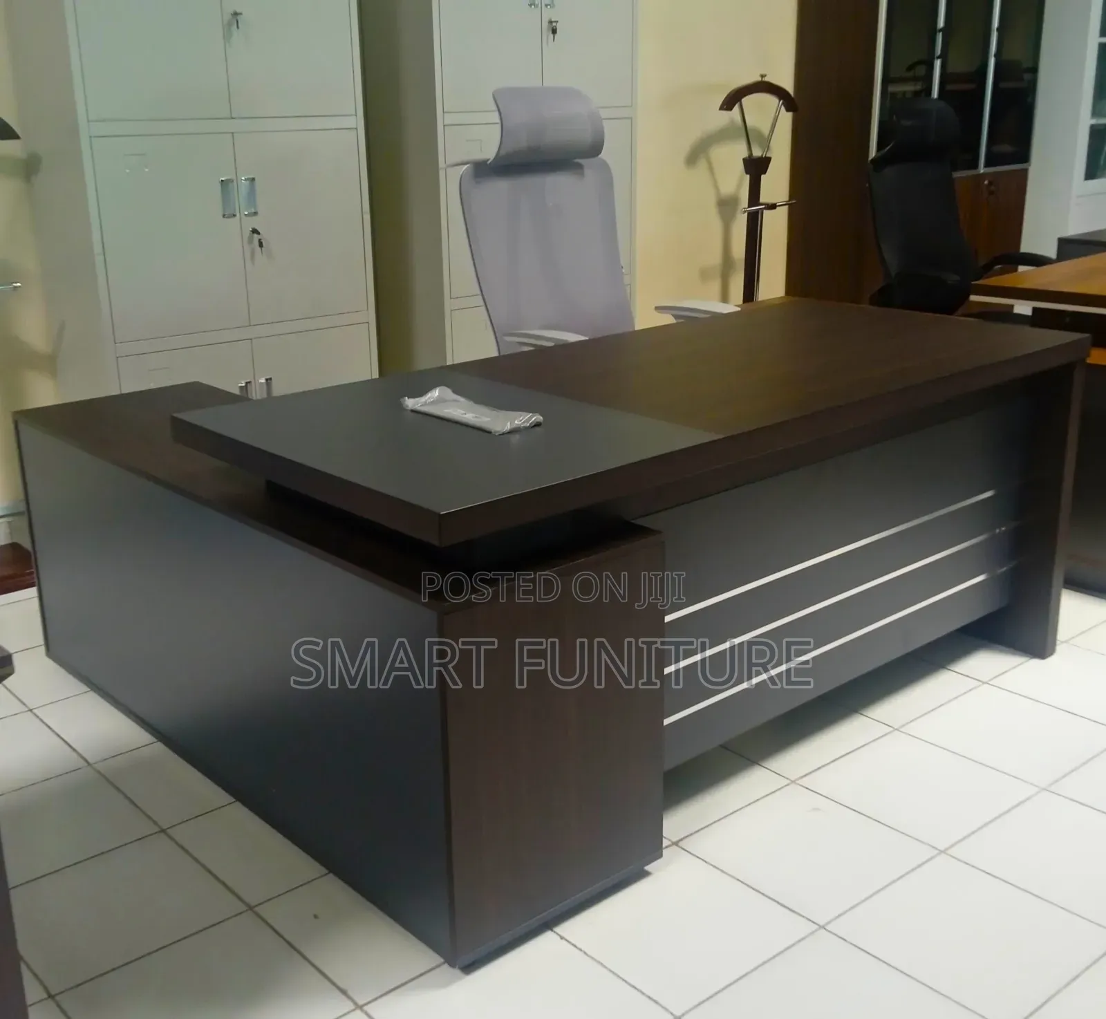 Car Seller Office Desk Simple Office Desk