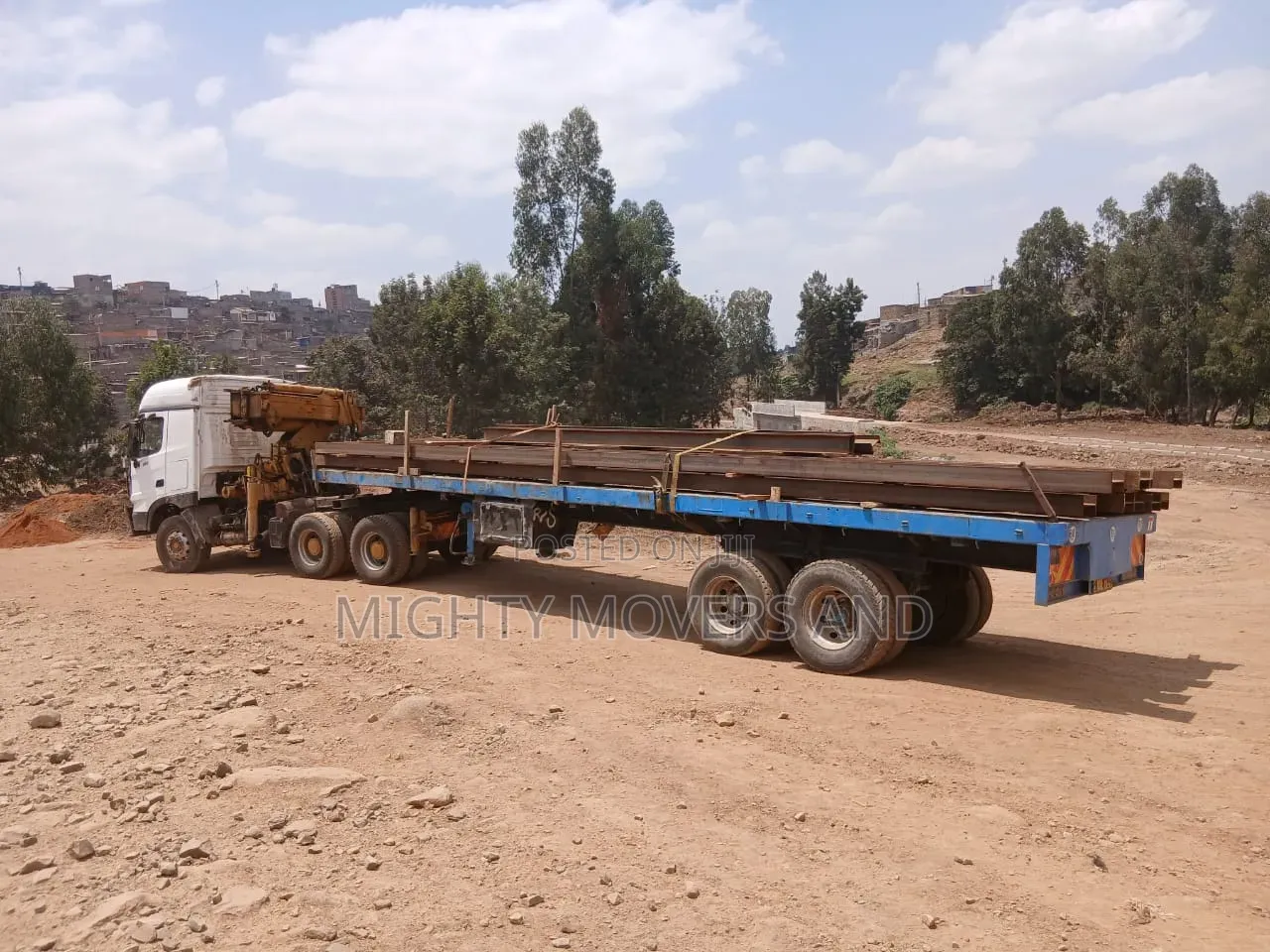 Crane Accessible for Lifting Heavy Items - Professional Services