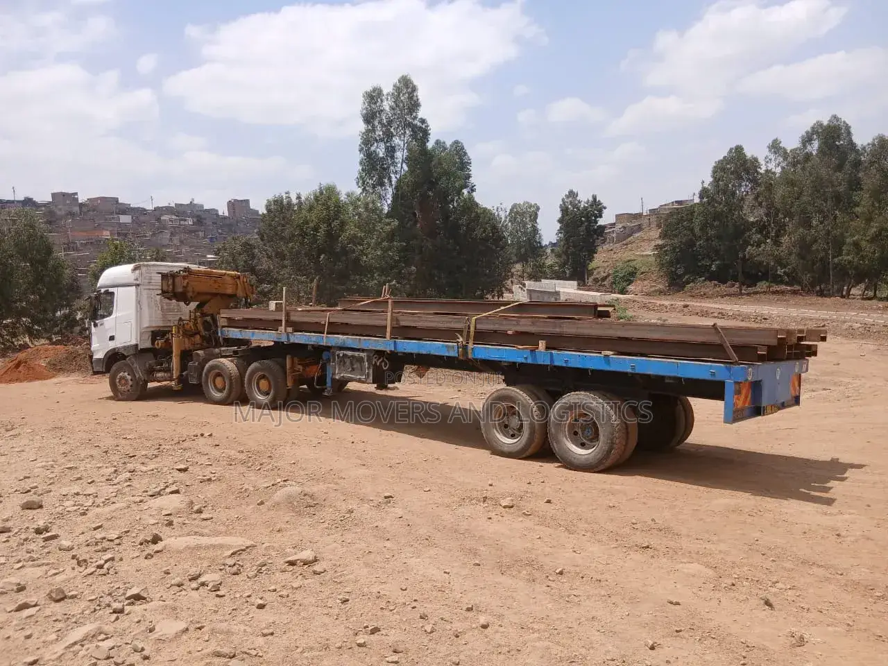 Crane Accessible for Lifting Heavy Items - Professional Services