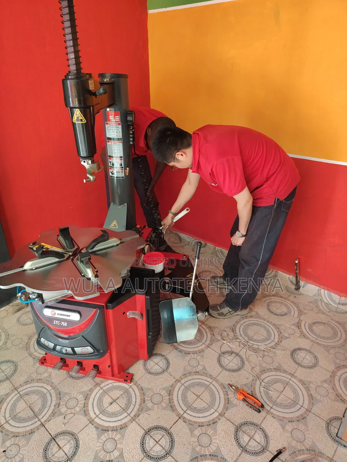 2026 Italian Technology Sunshine Tyre Changer Machine Stc768 Sunshine