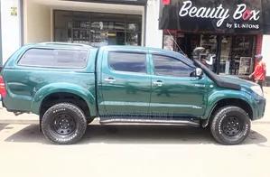 Toyota Hilux 2010 Green