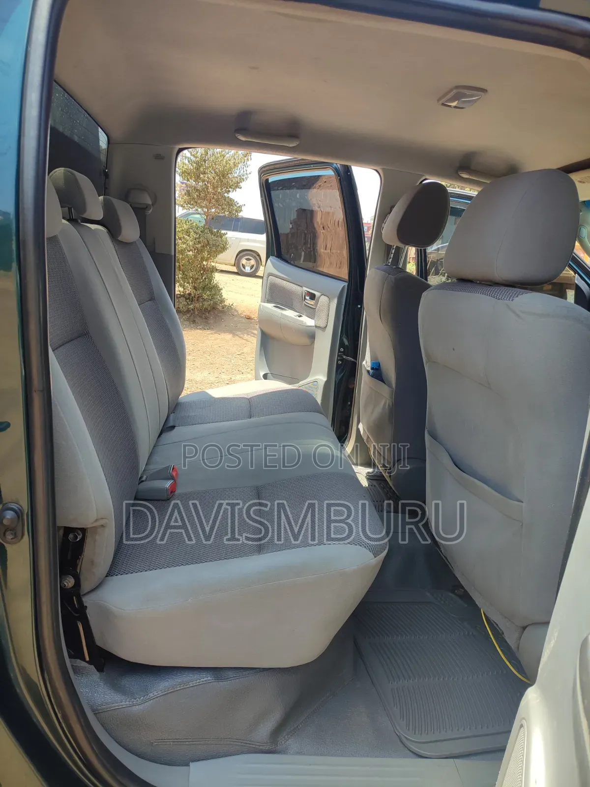 Toyota Hilux 2010 Green