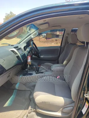Toyota Hilux 2010 Green
