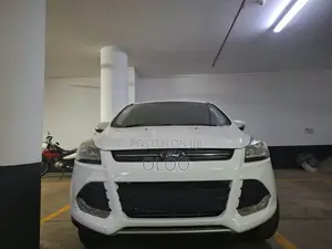 Ford Kuga 1.6 EcoBoost 150hp 2WD Titanium 2014 White