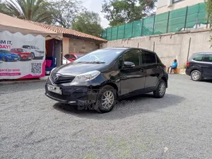Toyota Vitz 2012 Black