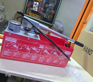 Hand-Operated Hydrostatic Pressure Test Pump