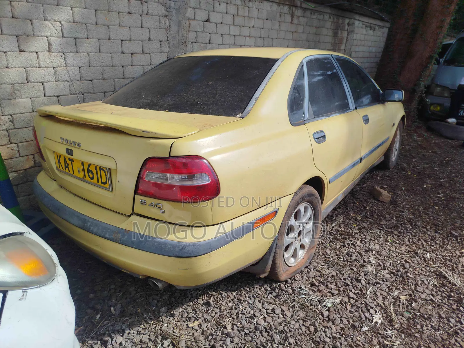 Volvo S60 2000 Yellow