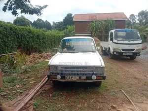 Toyota Hilux 1993 White