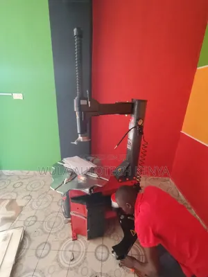 Pneumatic /Pressurized Heavy Duty Tyre Changer STC-768 Sunshine Italy