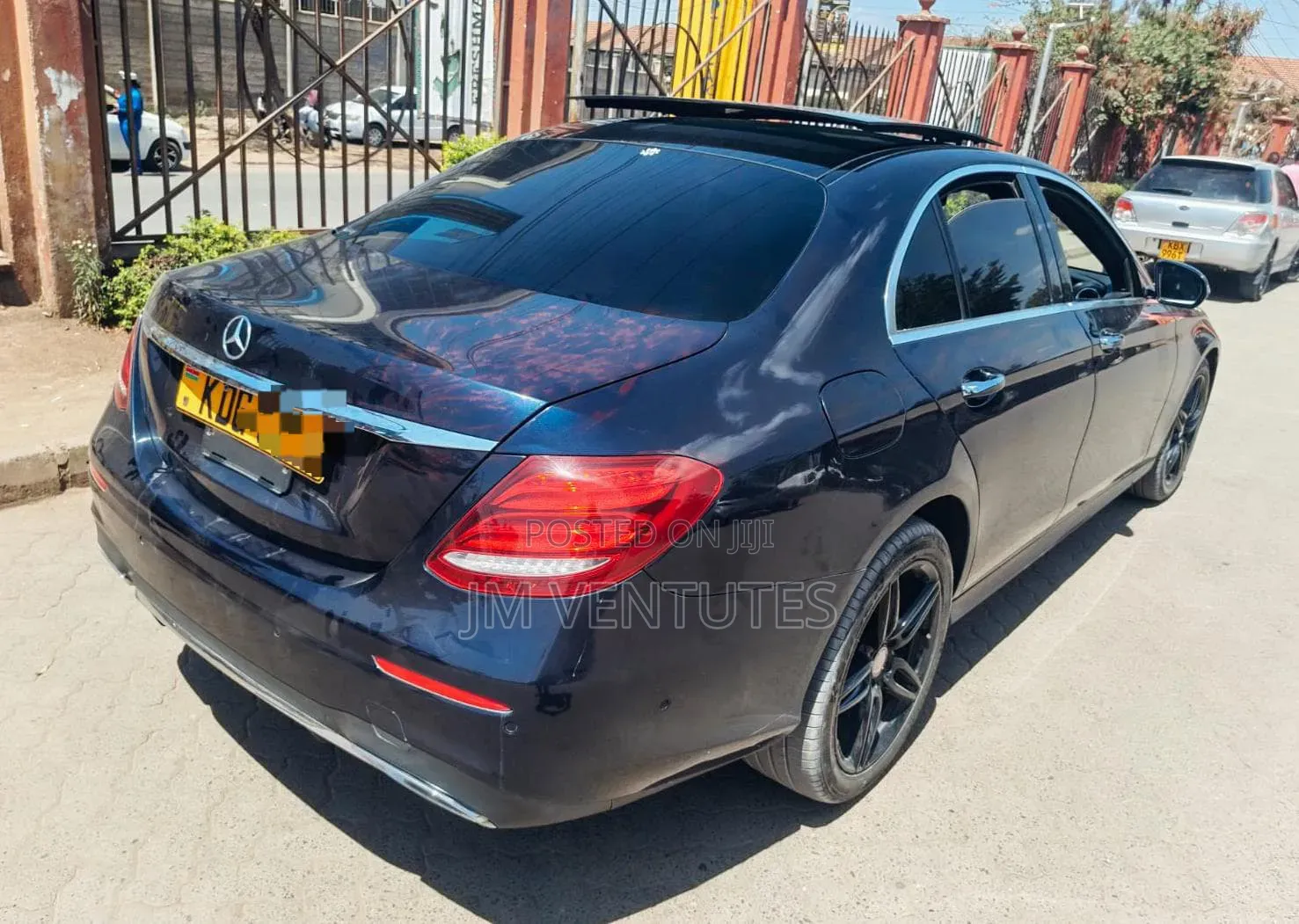 Mercedes-Benz E250 2016 Black