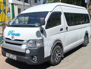Toyota HiAce 2017