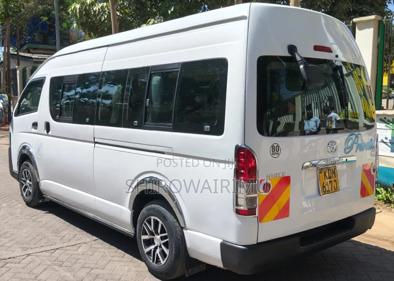 Toyota HiAce 2017