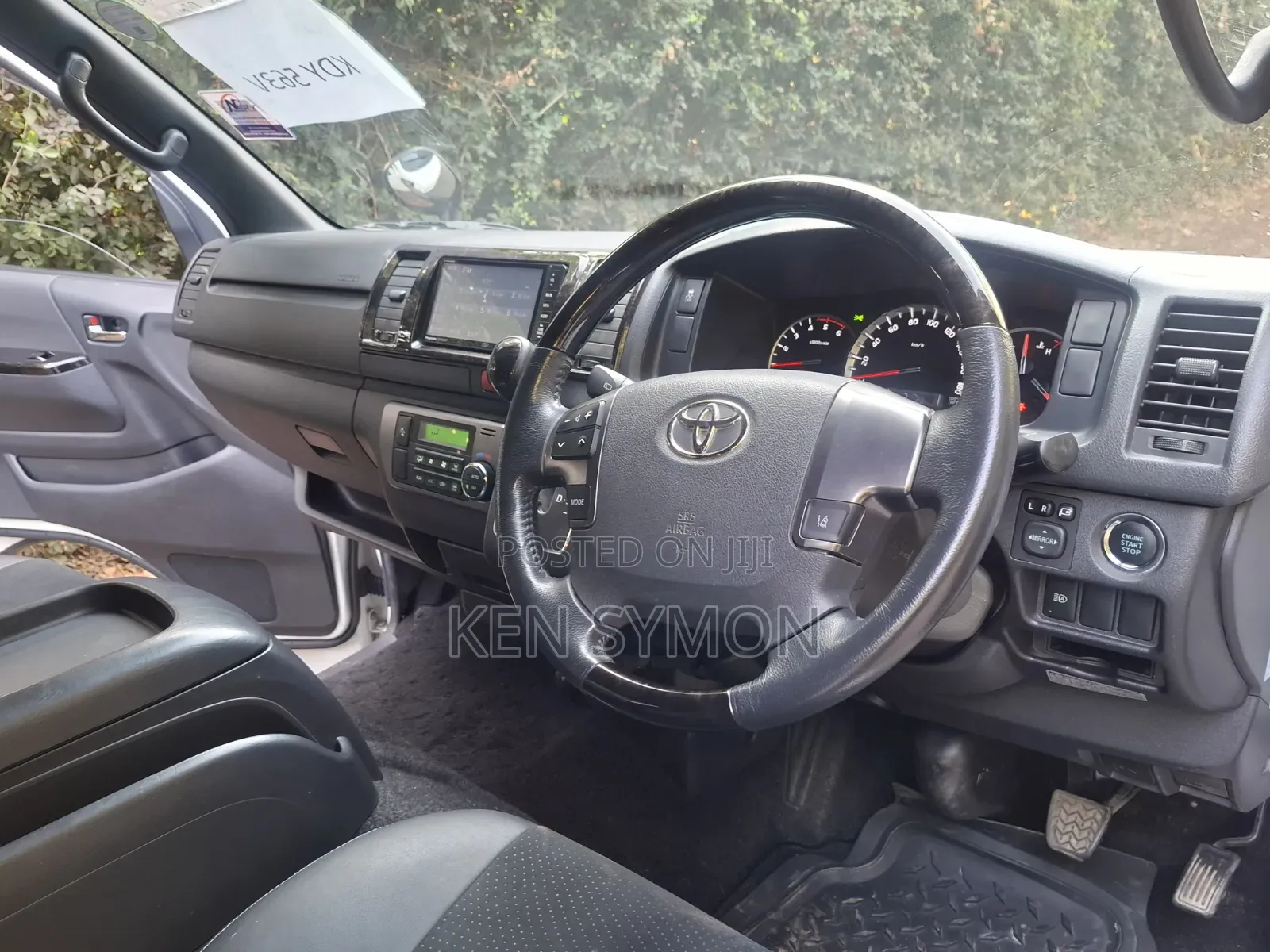 Toyota HiAce 2019 White