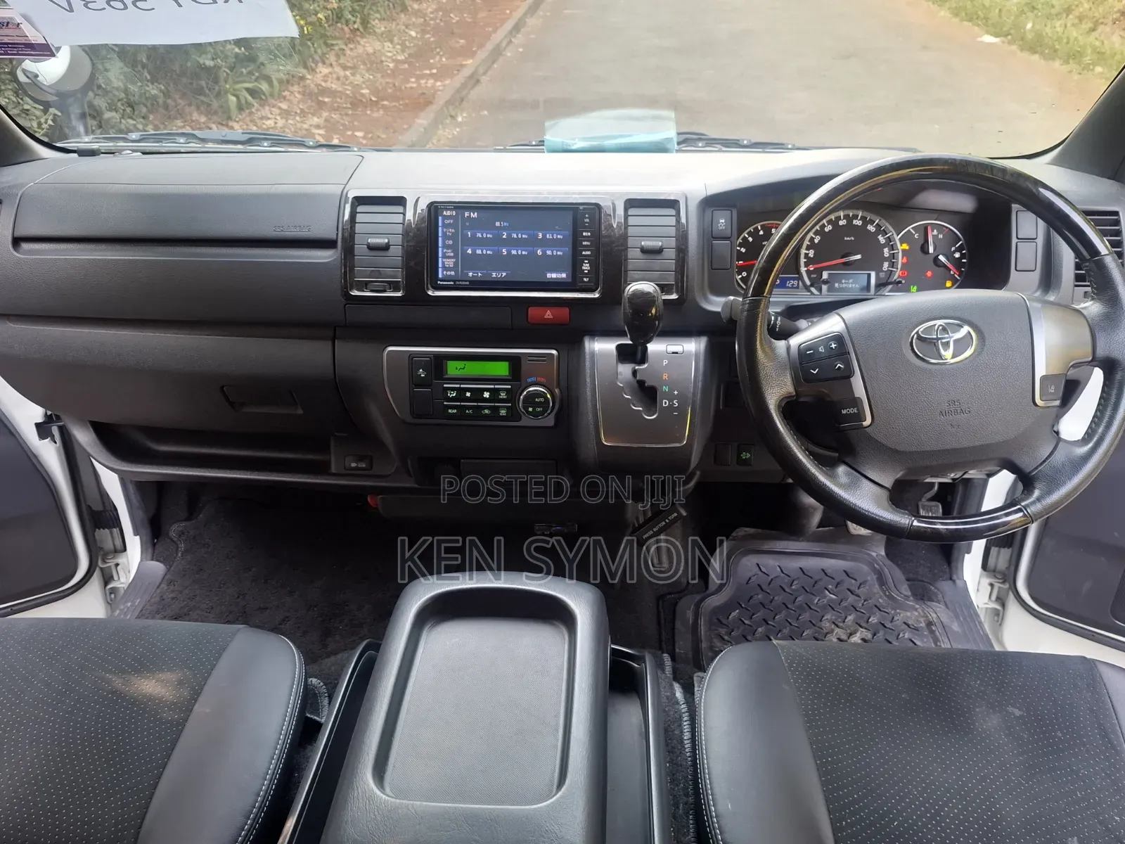 Toyota HiAce 2019 White