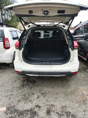Nissan X-Trail 2017 White