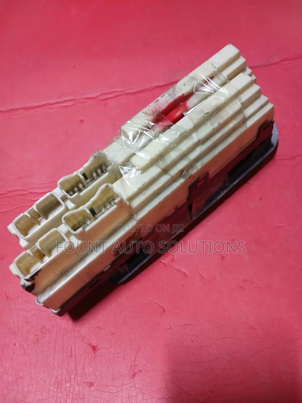 Window Mainswitch Toyota Dyna - thumbnail 2