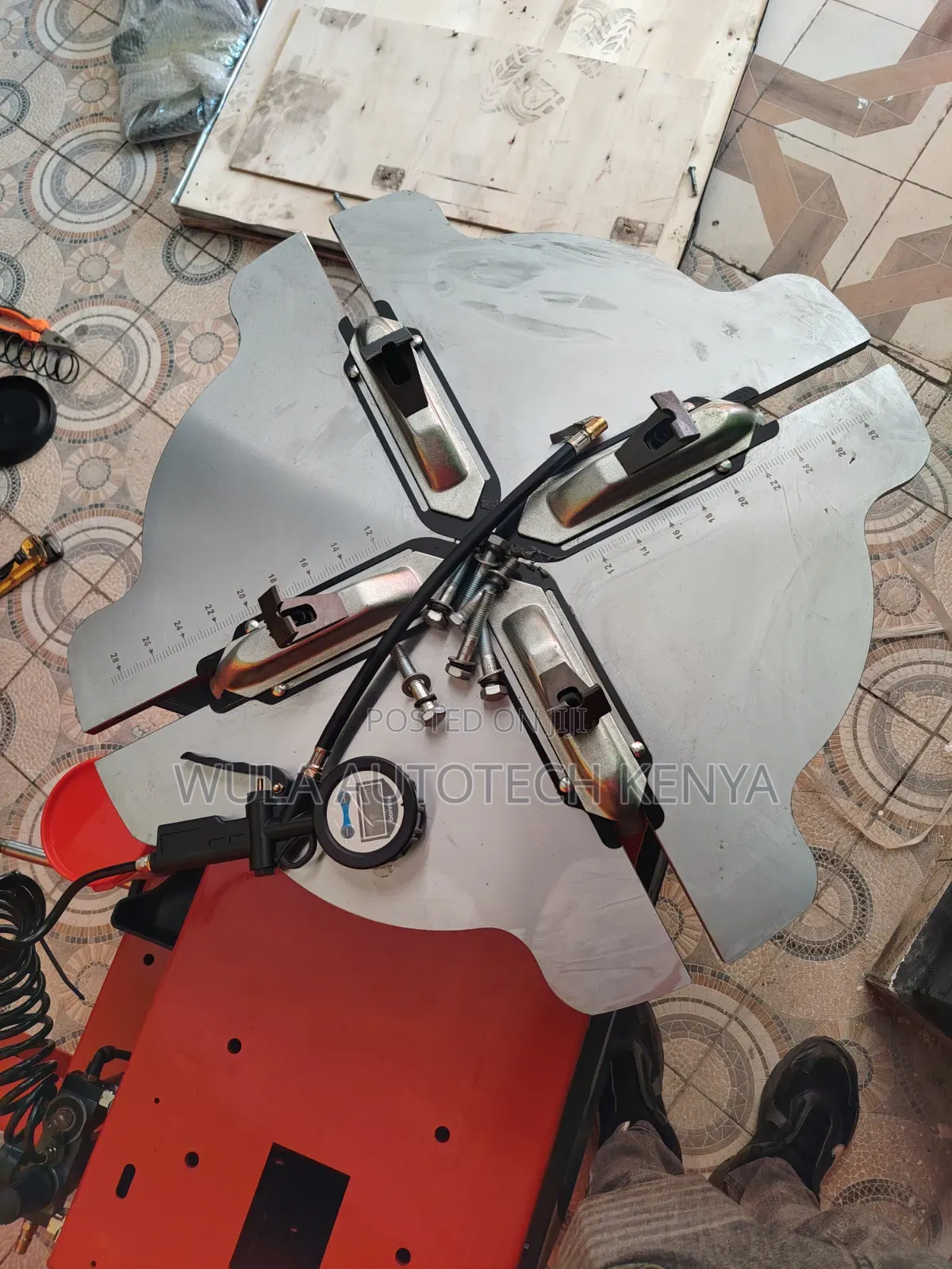 Sunshine Italy Heavy Duty Tyre Changer STC-768 Machine Well Installed