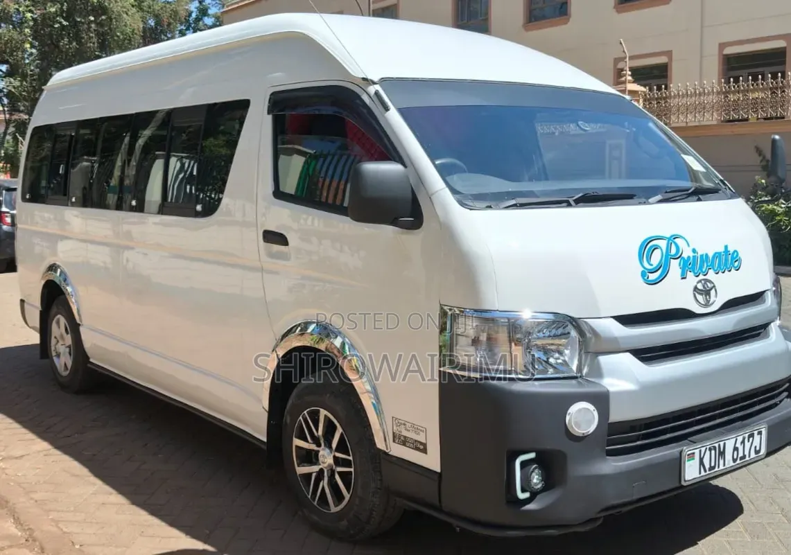 Toyota HiAce 2017