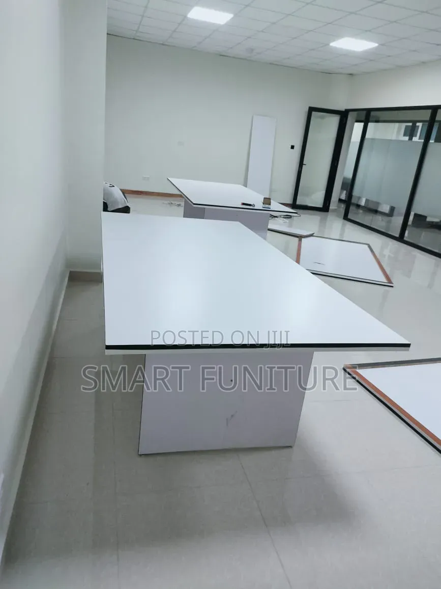 12seater Office Desk/Office Board Meeting Table