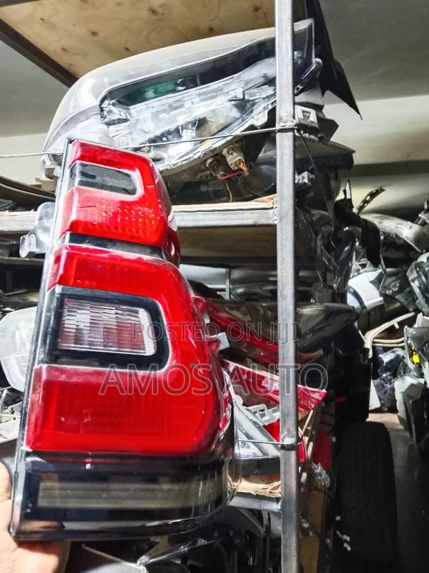 Land Cruiser Prado J165 Taillight