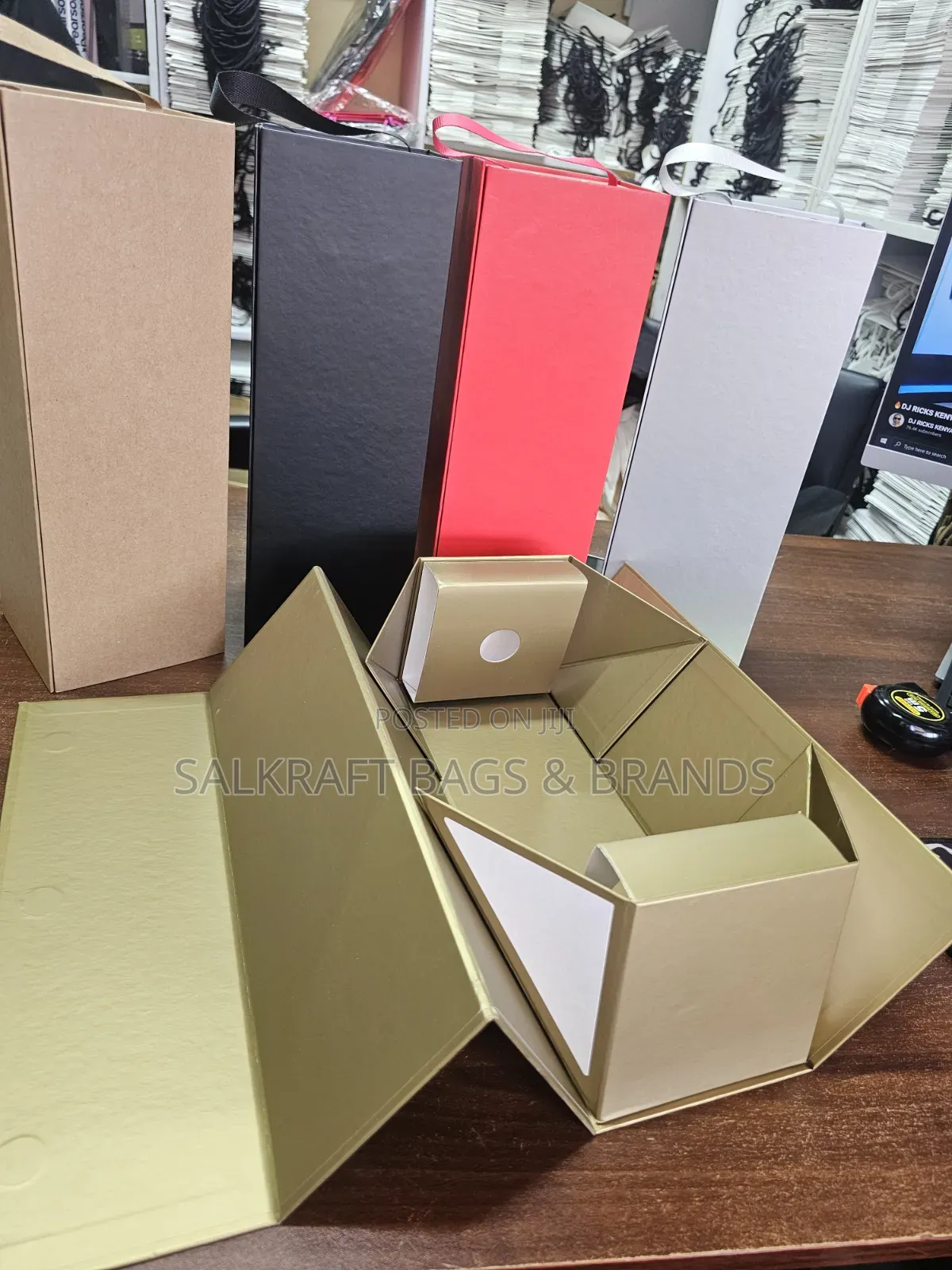 Magnetic Wine Gift Box | Foldable Rigid Cardboard Case |