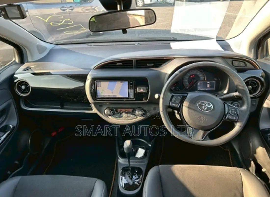 Toyota Vitz 2019 Red