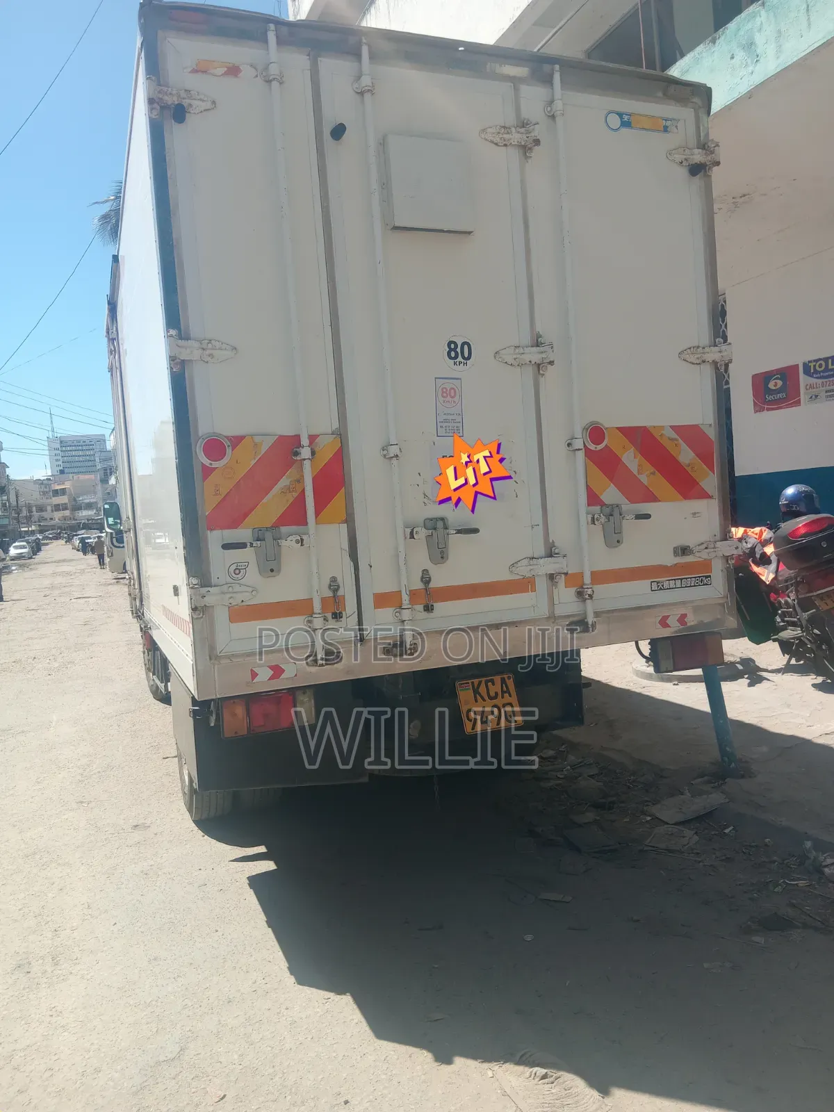Isuzu Elf Canter
