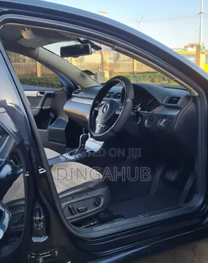 Volkswagen Passat 2013 Black