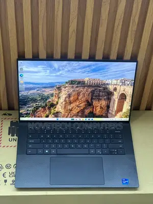 Laptop Dell Precision 5560 16GB Intel Core i7 SSD 512GB