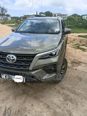 New Toyota Fortuner 2025 Beige