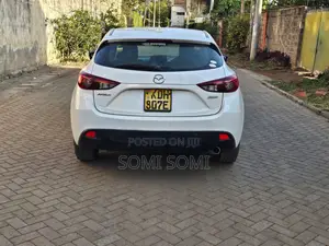 Mazda Axela SV Premium 2014 White