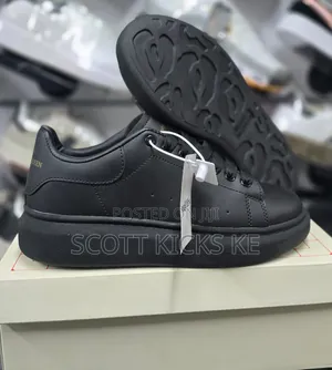 Alexander McQueen All Black