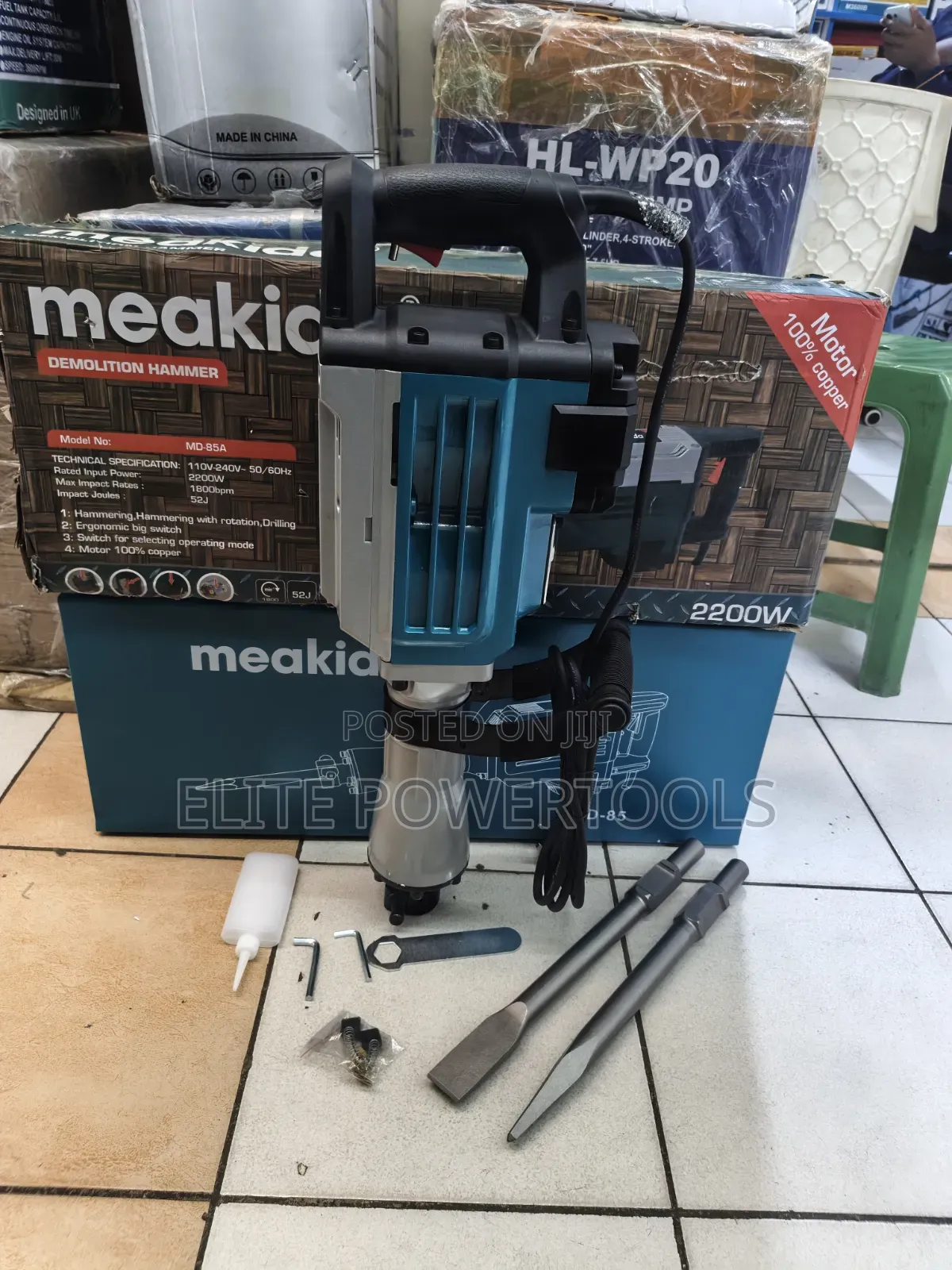 Makita Heavy Duty Concrete Breaker/ Demolition Hammer