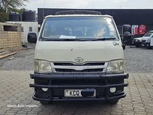 Toyota HiAce 2012 Brown